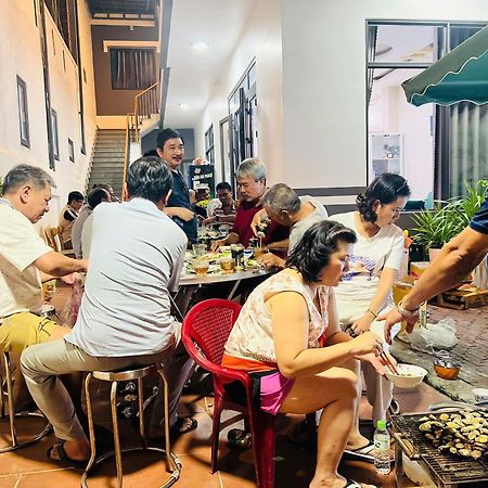 Tai Nhien Homestay Tan Thanh Bagian luar foto